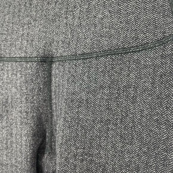 Lululemon Wunder Under Crop Legging Chevron Black White Size 6 - Picture 5 of 6